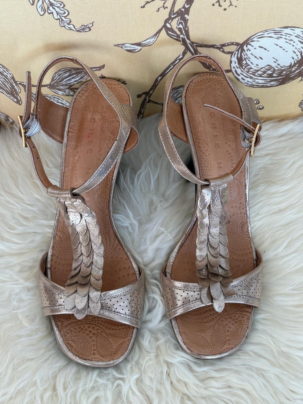 NEW! Chie Mihara Sandals